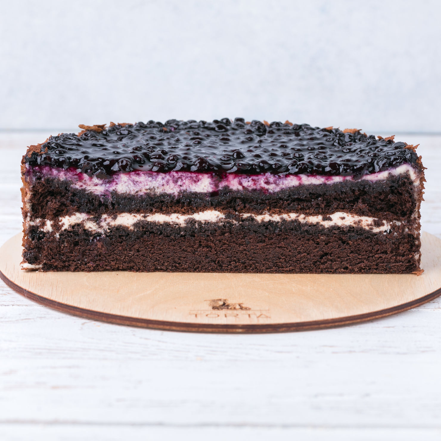Воздушный шоколадный бисквит. Торт Амаретто. Черничный бисквитный торт. Шоколадный бисквит с черникой.