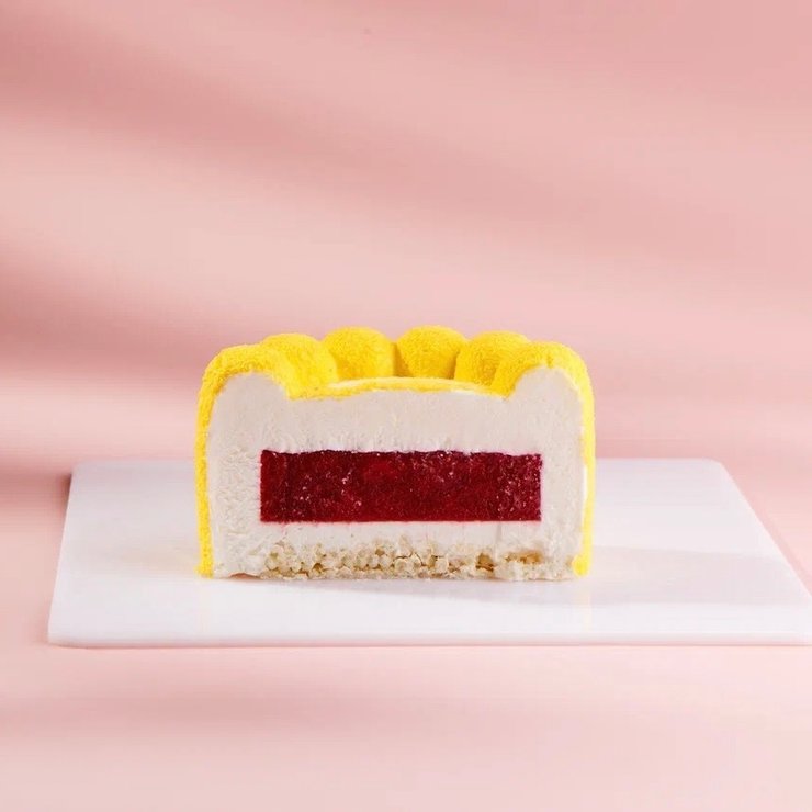 Торт муссовый «Малиновое облако» с уточкой